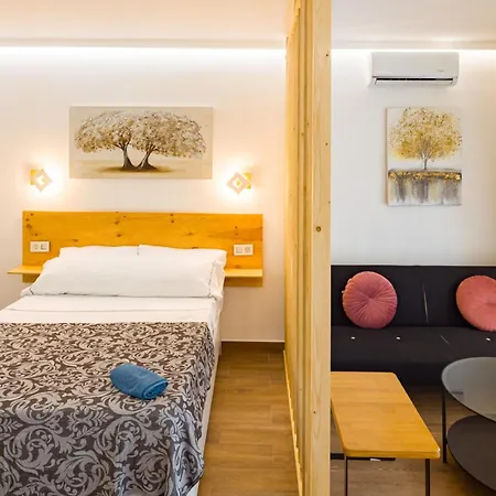 Puerto Banus Con Piscina מארבלה