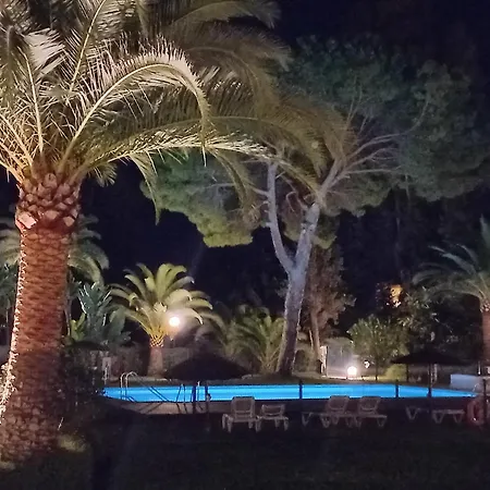 Puerto Banus Con Piscina 马尔韦利亚